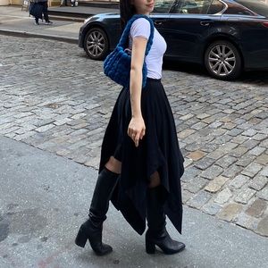 Aritzia Little Moon skirt